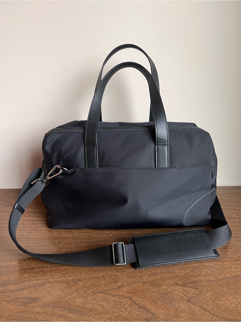 Away The Everywhere Bag Black Nylon Weekender Carry-On Travel Duffle Commuter - Picture 2 of 14